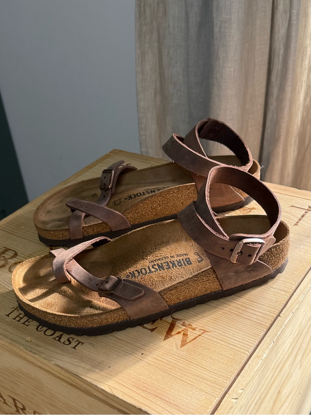 BIRKENSTOCK Yara Habana Oiled Leather Ankle Strap Sandals Mocha EU 38 US 8 - 8.5 - Picture 2 of 11